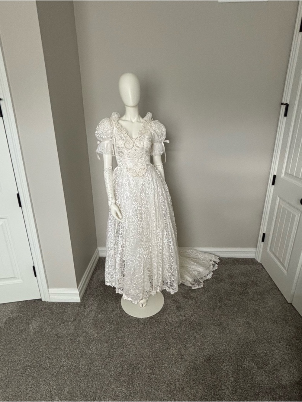 Joelle Vintage 1980’s Ivory Lace Bridal Gown with Puff Sleeves